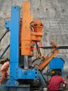 ZFY1.4/70/300(ZLFY-300)型反井鉆機